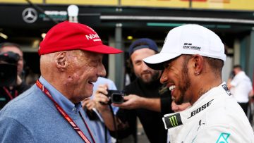 Lewis Hamilton unveils stunning Niki Lauda tribute helmet for Italian GP