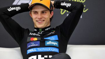 Oscar Piastri warned against potential shock McLaren exit