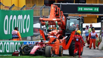 Lewis Hamilton Zandvoort disaster as Oscar Piastri dealt 'heartbreak' warning – International media reacts