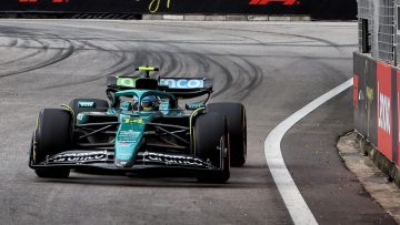 Aston Martin handed 'real' Fernando Alonso message: 'He can fight'